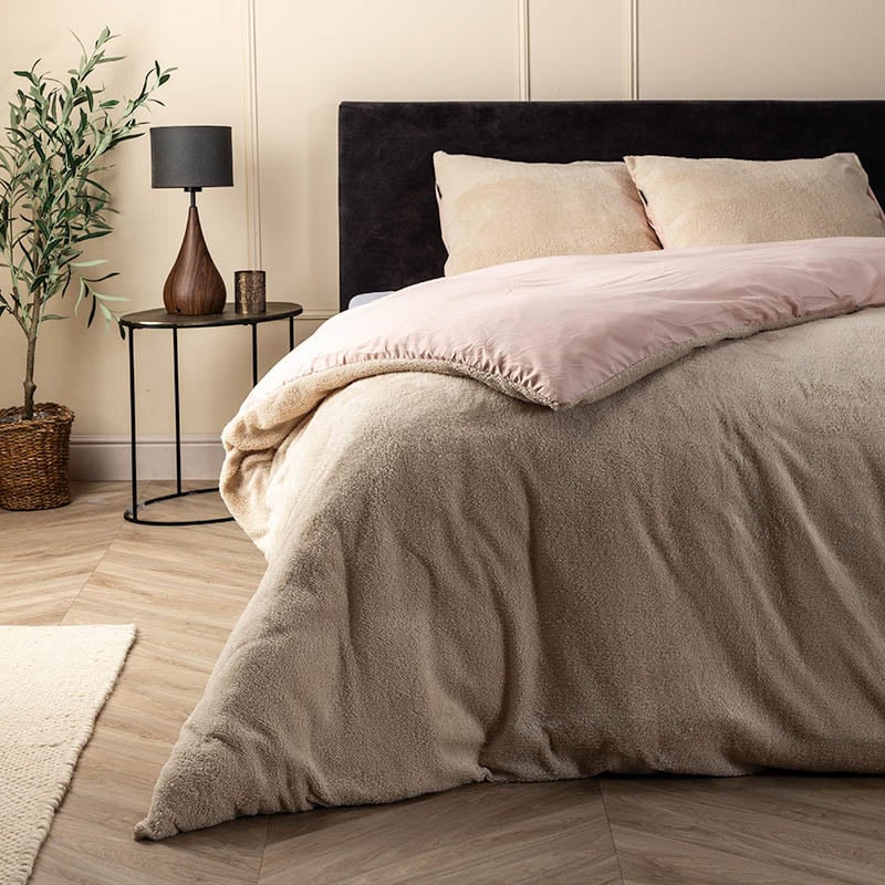 Dekbedovertrek Teddy - Lits-Jumeaux (240x220 cm) - Zand Microvezel - Dessin: Effen - Fresh & Co - Dekbed-Discounter.nl aanbieding