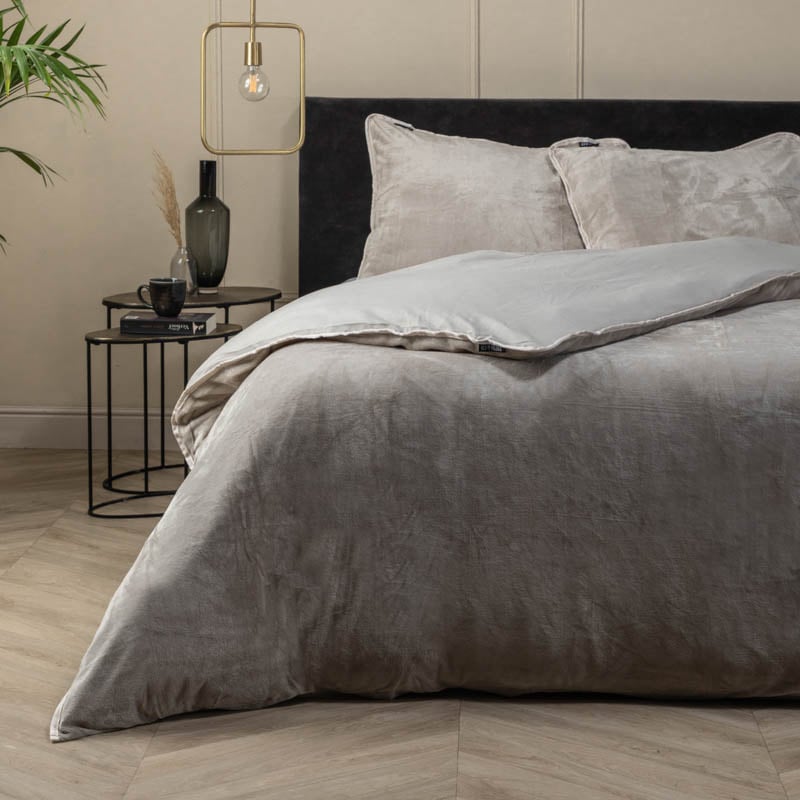 Dekbedovertrek Teddy Fleece Piping - Eenpersoons (140x200 cm) - Taupe Microvezel - Dessin: Effen - Fresh & Co - Dekbed-Discounter.nl aanbieding