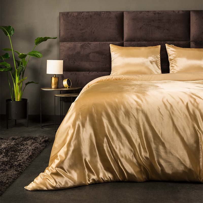 Dekbedovertrek Silk Satin - Lits-Jumeaux (240x220 cm) - Geel Microvezel - Dessin: Effen - Fresh & Co - Dekbed-Discounter.nl aanbieding