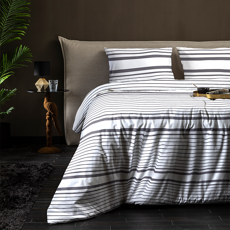 Dekbedovertrek Sven Stripes Dekbedovertrek - Lits-Jumeaux (240x220 cm) - Wit Katoen - Dessin: Strepen - Fresh & Co - Dekbed-Discounter.nl aanbieding