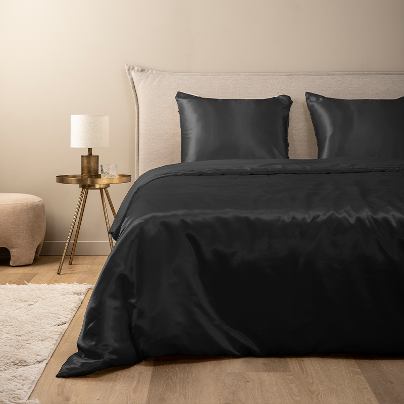 Dekbedovertrek Silk Satin Dekbedovertrek - Lits-Jumeaux (240x220 cm) - Antraciet Microvezel - Dessin: Effen - Fresh & Co - Dekbed-Discounter.nl aanbieding