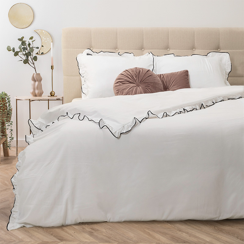 Dekbedovertrek Ibiza Chloe - Tweepersoons (200x200 cm) - Wit Microvezel - Dessin: Effen - Fresh & Co - Dekbed-Discounter.nl aanbieding