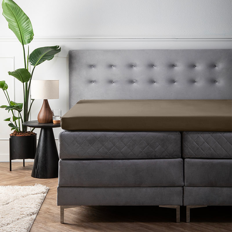 Topper Hoeslaken Satijn - Truffel - 90x210 cm - Keuze Uit Meerdere Kleuren - Dekbed Discounter - Dekbed-Discounter.nl