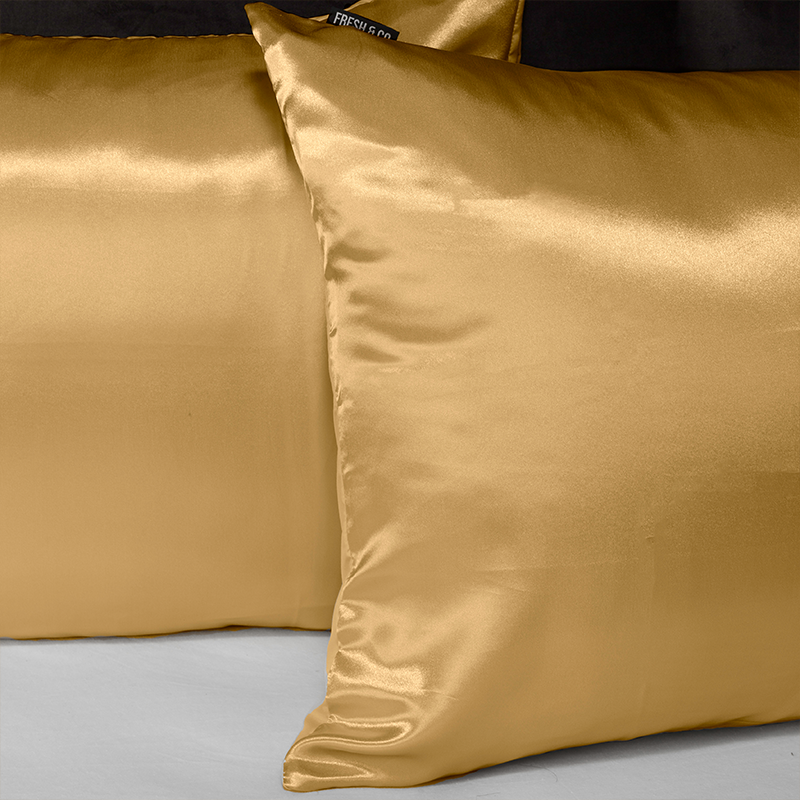 Kussenslopen Silk Satin - Goud - Fresh & Co - 60 x 70 cm - Microvezel - Dekbed-Discounter.nl aanbieding